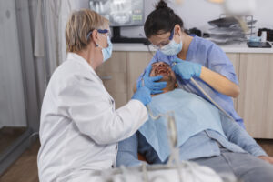 dental emergency in Beverly Hills